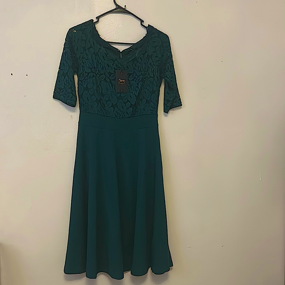 MissMay Dress, Medium, Dark Green Lace with mid-arm length sleeves.